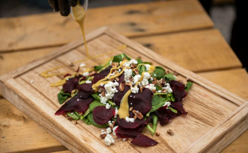 Thinly Sliced Beetroot with Honey Mustard Sauce, Goat Cheese au Gratin, and Walnuts 🥗🐐✨